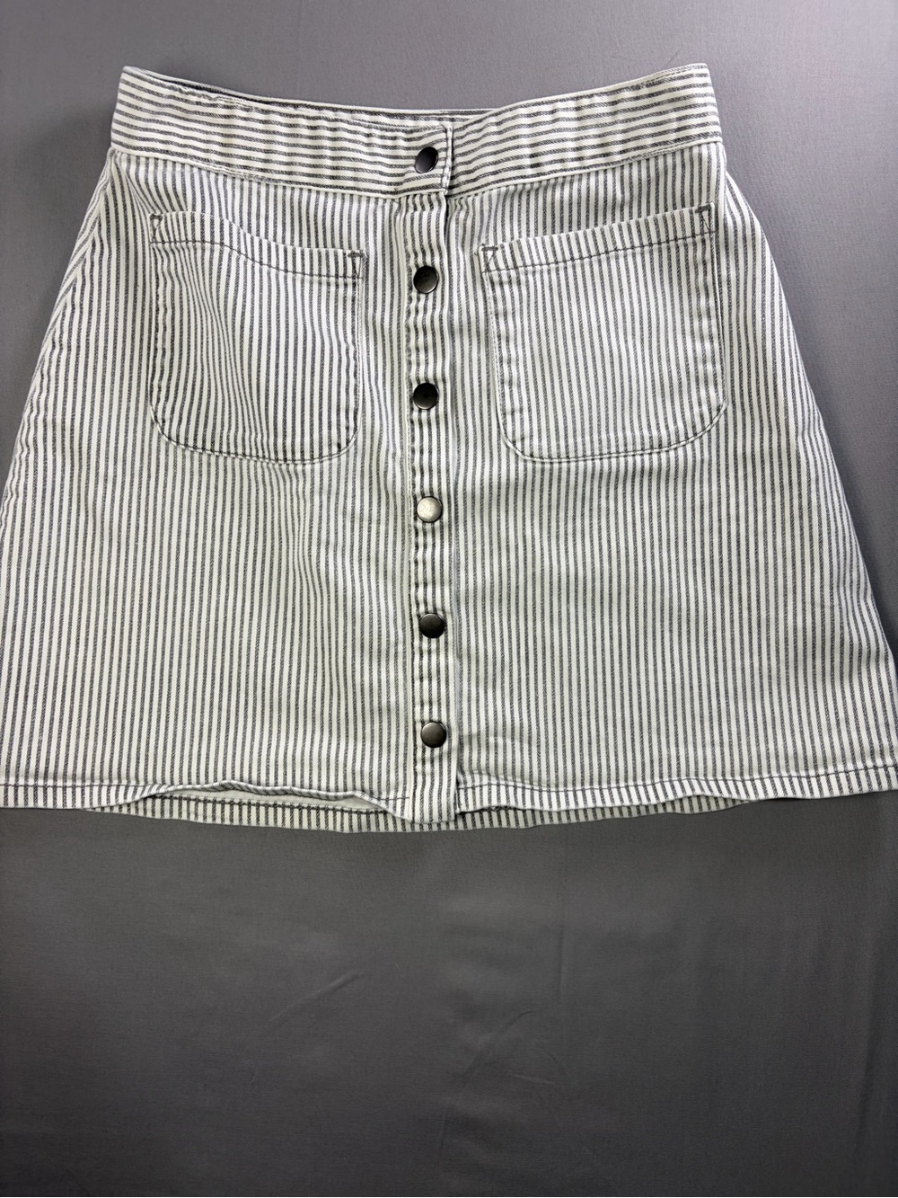 Kimchi Blue White & Black Vertical Stripe Button-Front A-Line Skirt